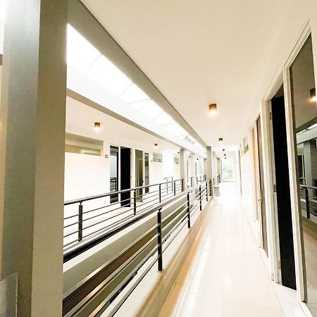 New Surya Hotel Banyuwangi  Luaran gambar
