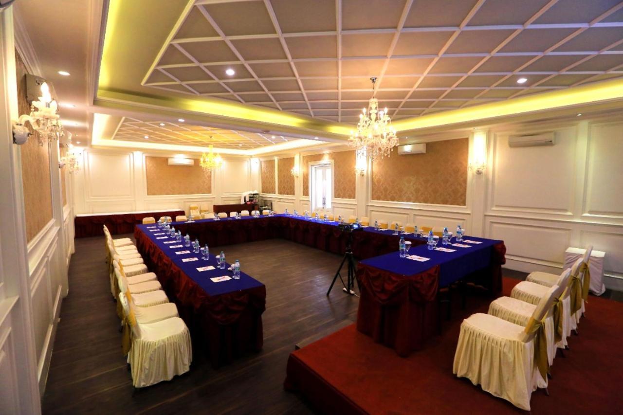 New Surya Hotel Banyuwangi  Luaran gambar