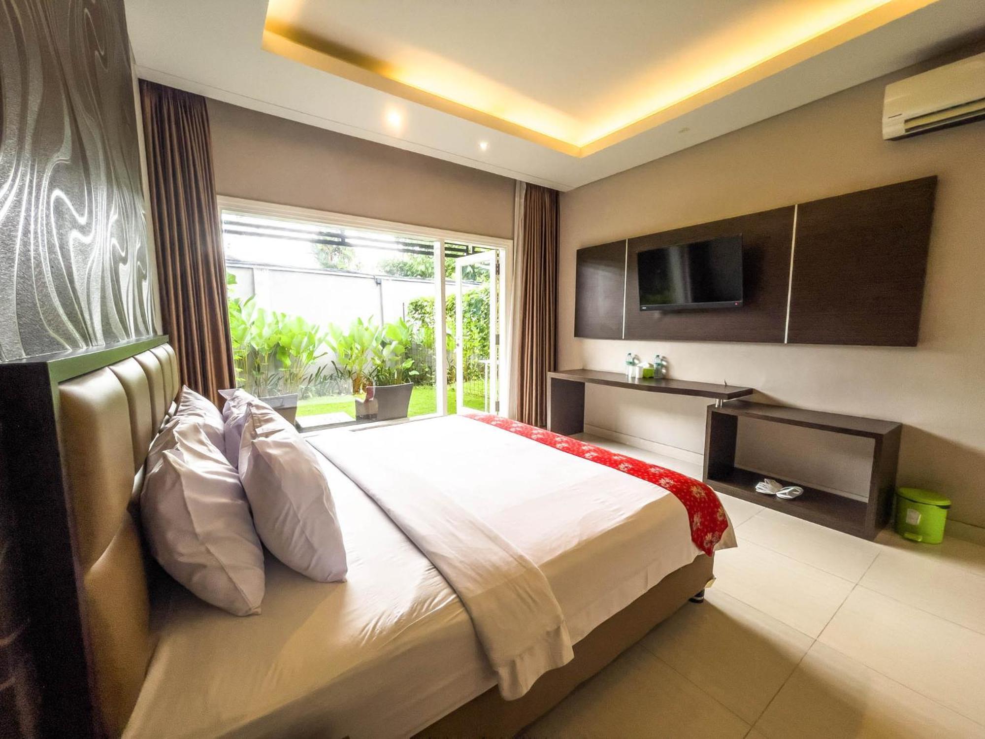 New Surya Hotel Banyuwangi  Luaran gambar