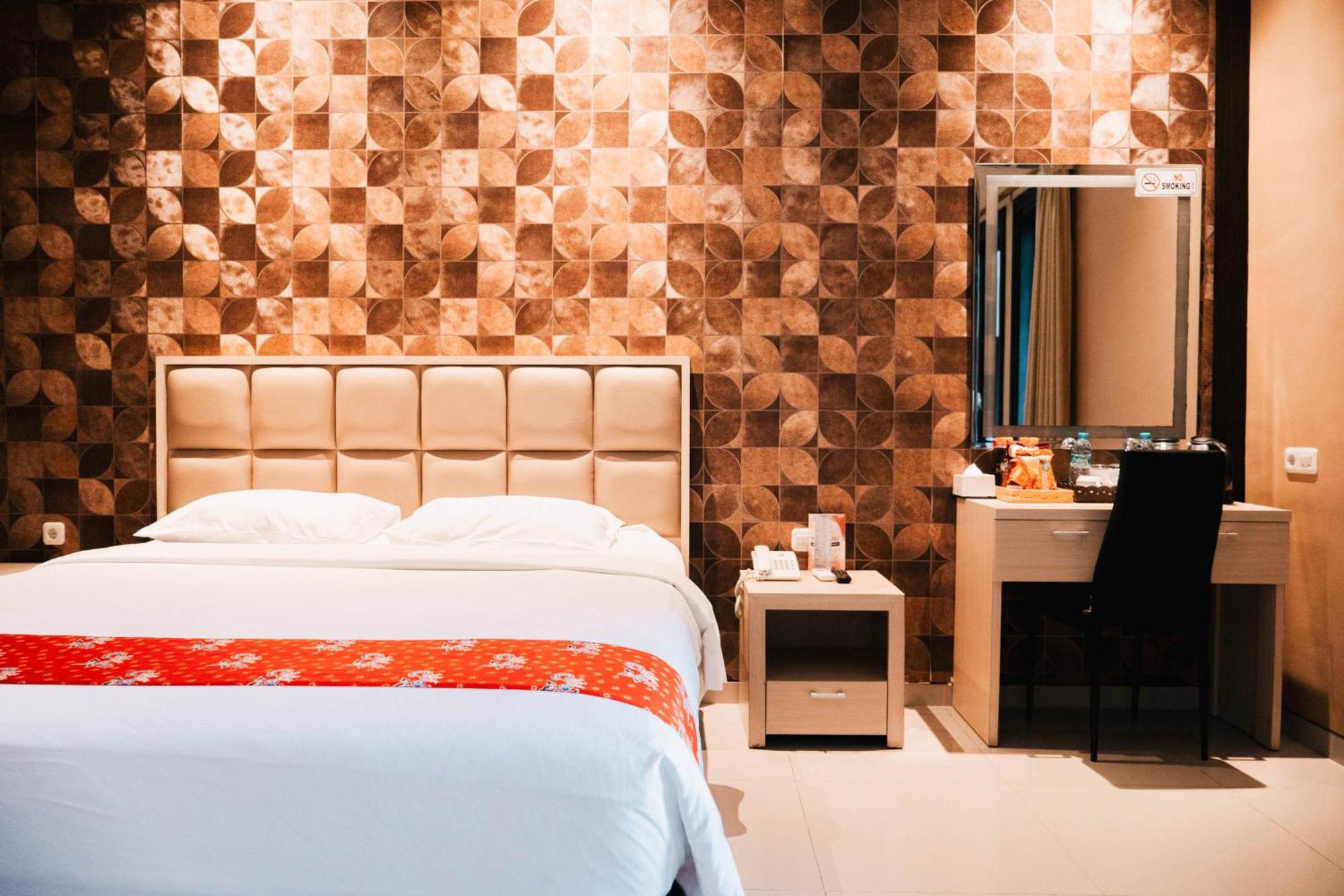 New Surya Hotel Banyuwangi  Luaran gambar