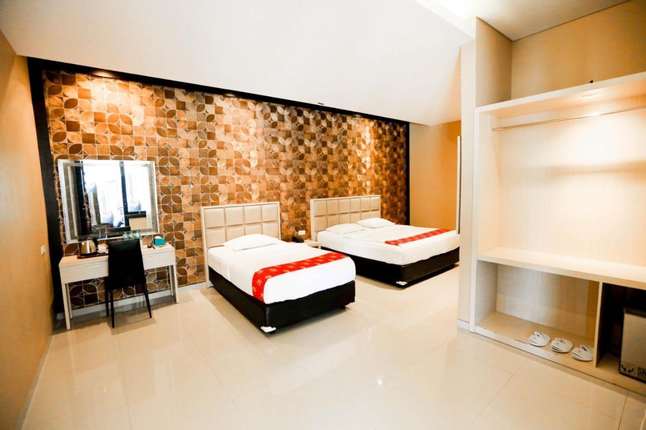 New Surya Hotel Banyuwangi  Luaran gambar