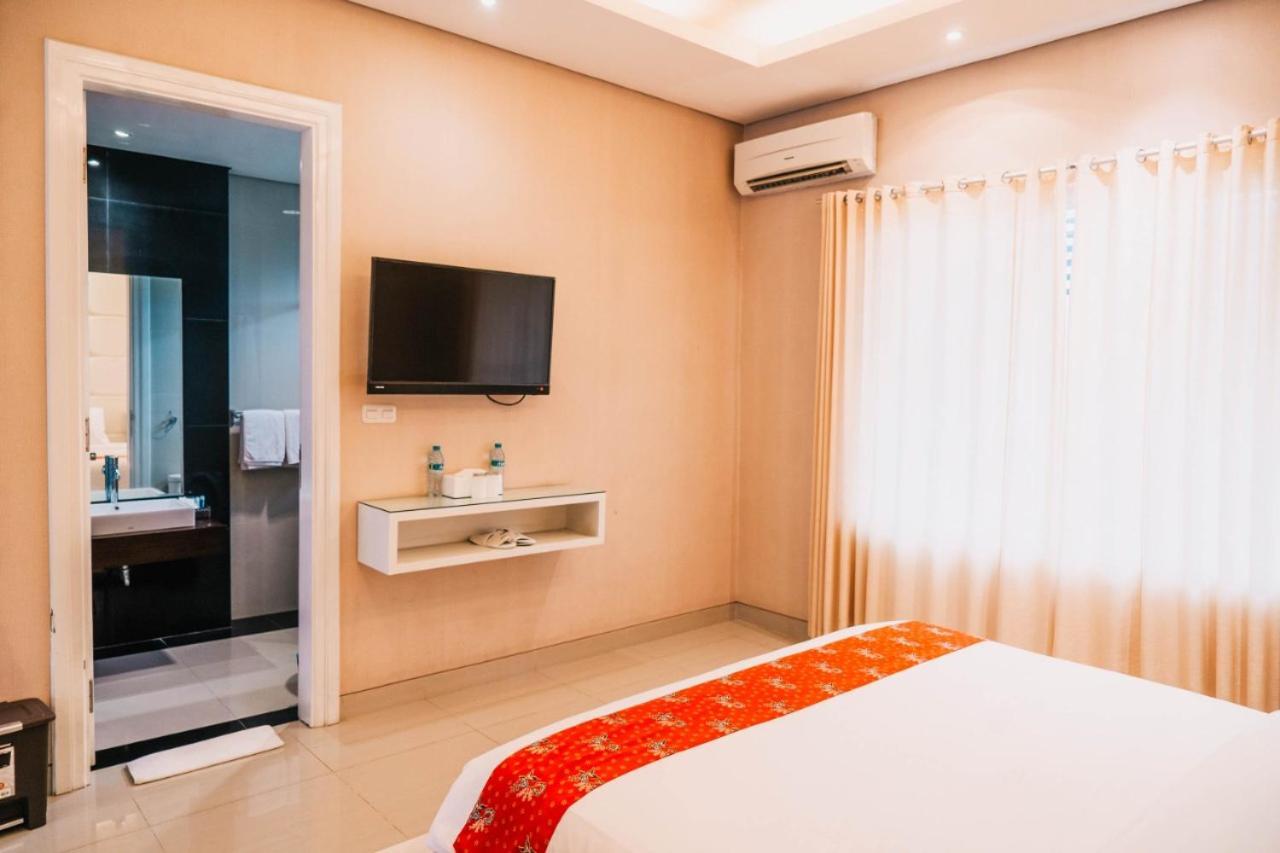 New Surya Hotel Banyuwangi  Luaran gambar