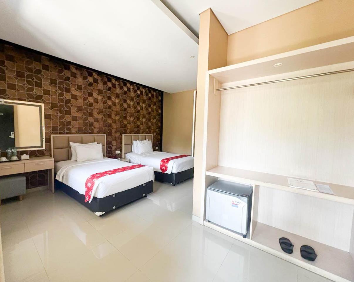 New Surya Hotel Banyuwangi  Luaran gambar