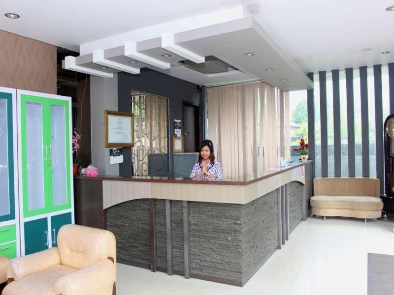 New Surya Hotel Banyuwangi  Luaran gambar